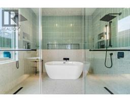 2220 8 Street Ne, Calgary, AB T2M1S4 Photo 28