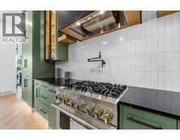 Family room - 2220 8 Street Ne, Calgary, AB T2M1S4 Photo 11