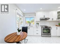 Living room - 46 Traynor Avenue, Kitchener, ON N2C1V9 Photo 14