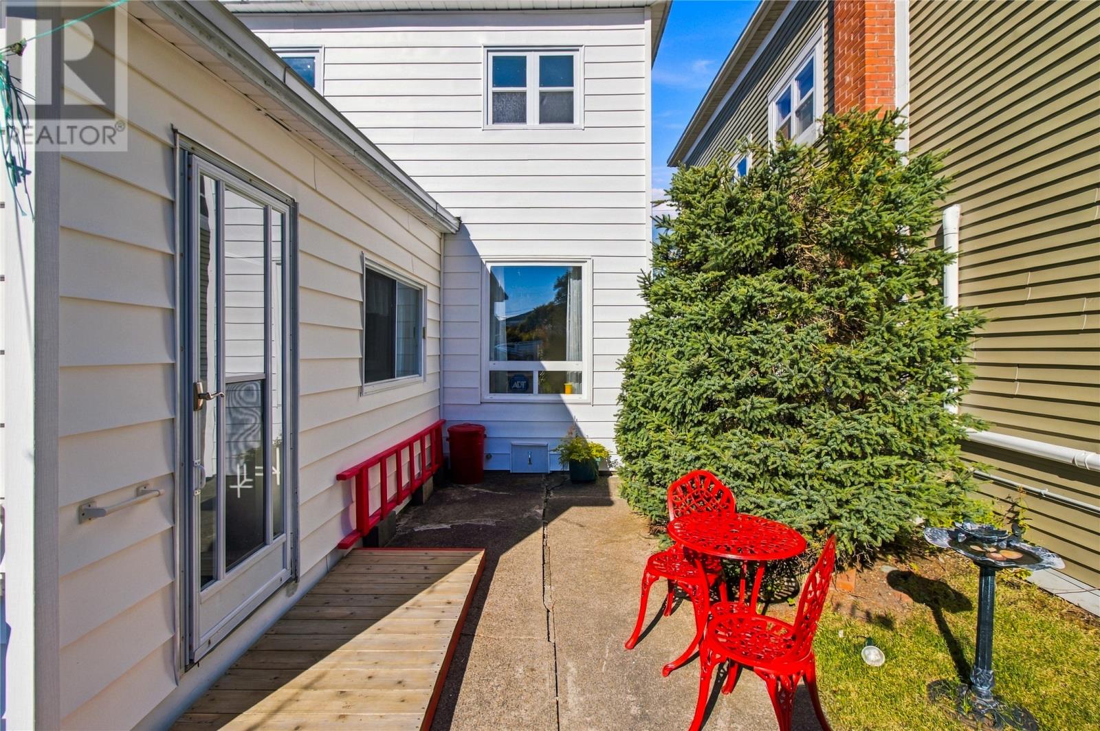 16 Cavell Avenue - 27