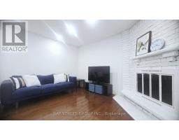 24 Beasley Drive, Richmond Hill, ON L4C7Z2 Photo 11