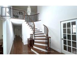 24 Beasley Drive, Richmond Hill, ON L4C7Z2 Photo 16