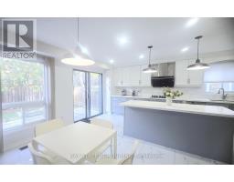 24 Beasley Drive, Richmond Hill, ON L4C7Z2 Photo 8