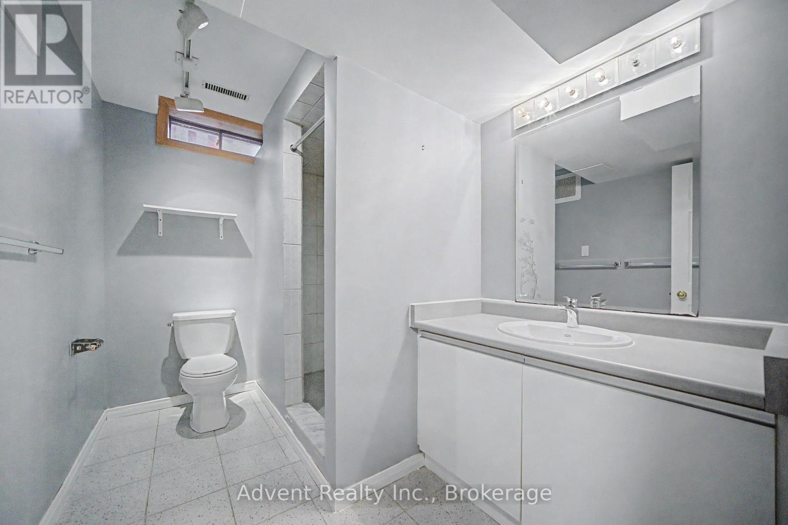 108 Valleyway Crescent, Vaughan, ON photo 46