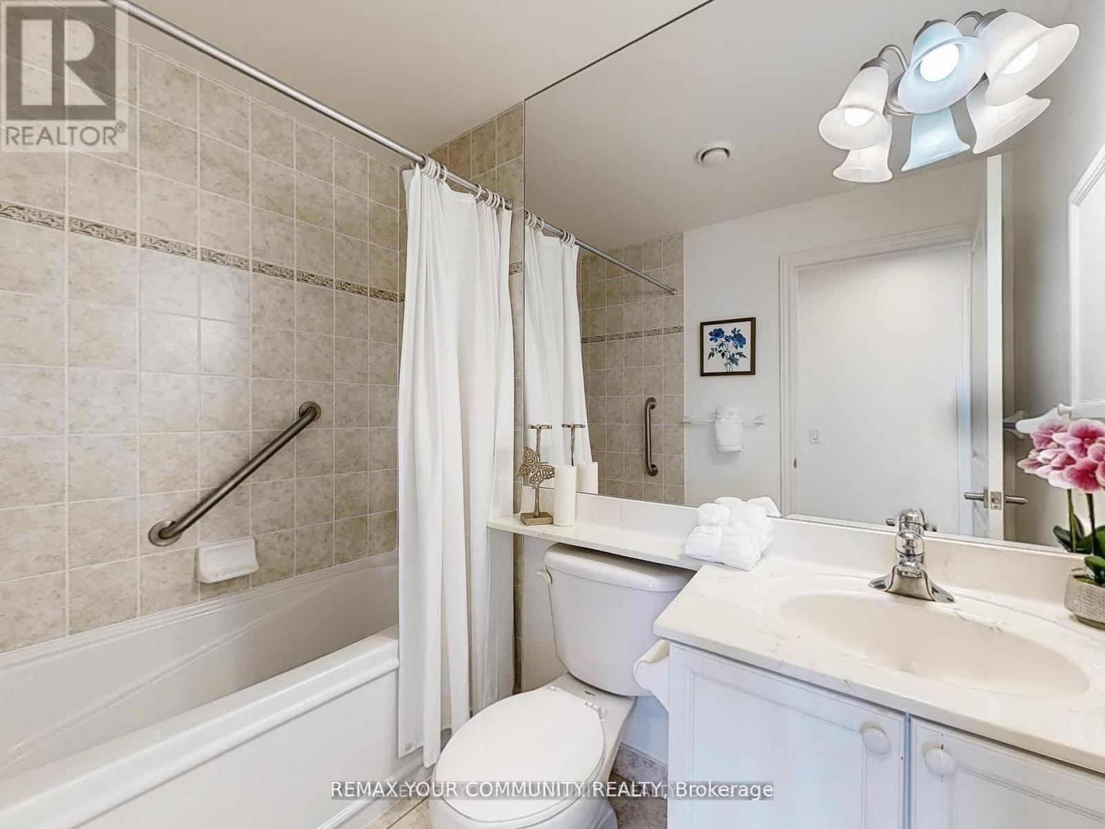 9519 Keele Street — photo 20