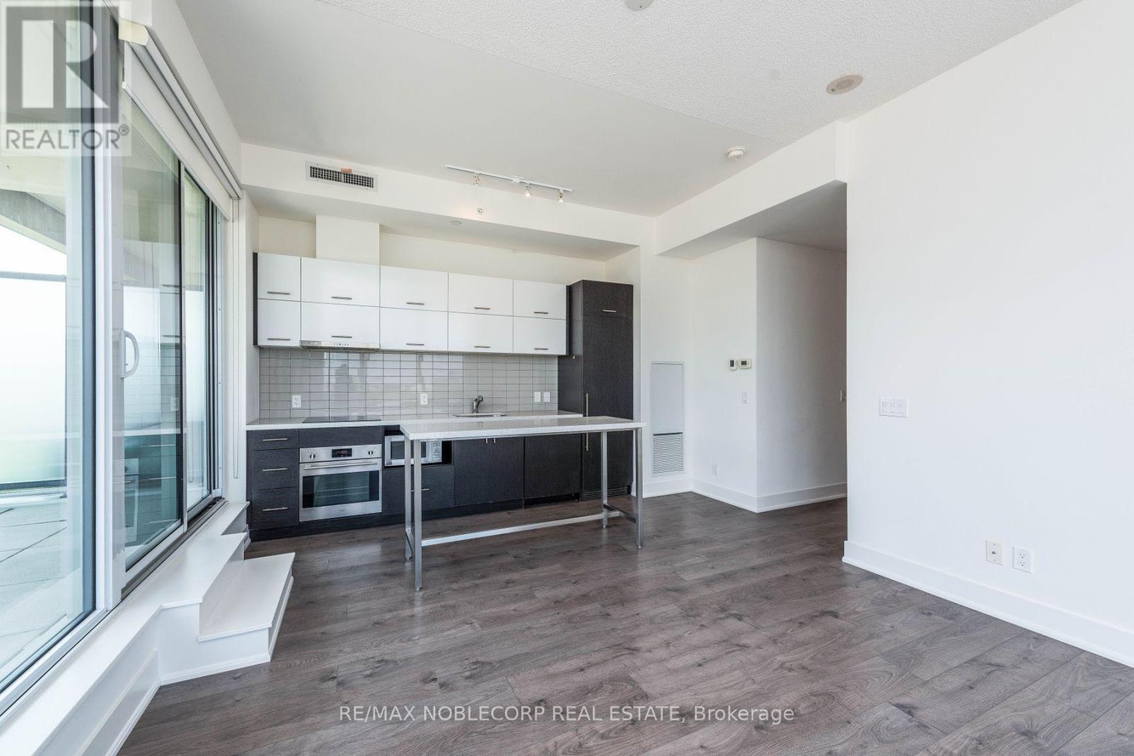 180 Enterprise Boulevard — photo 10