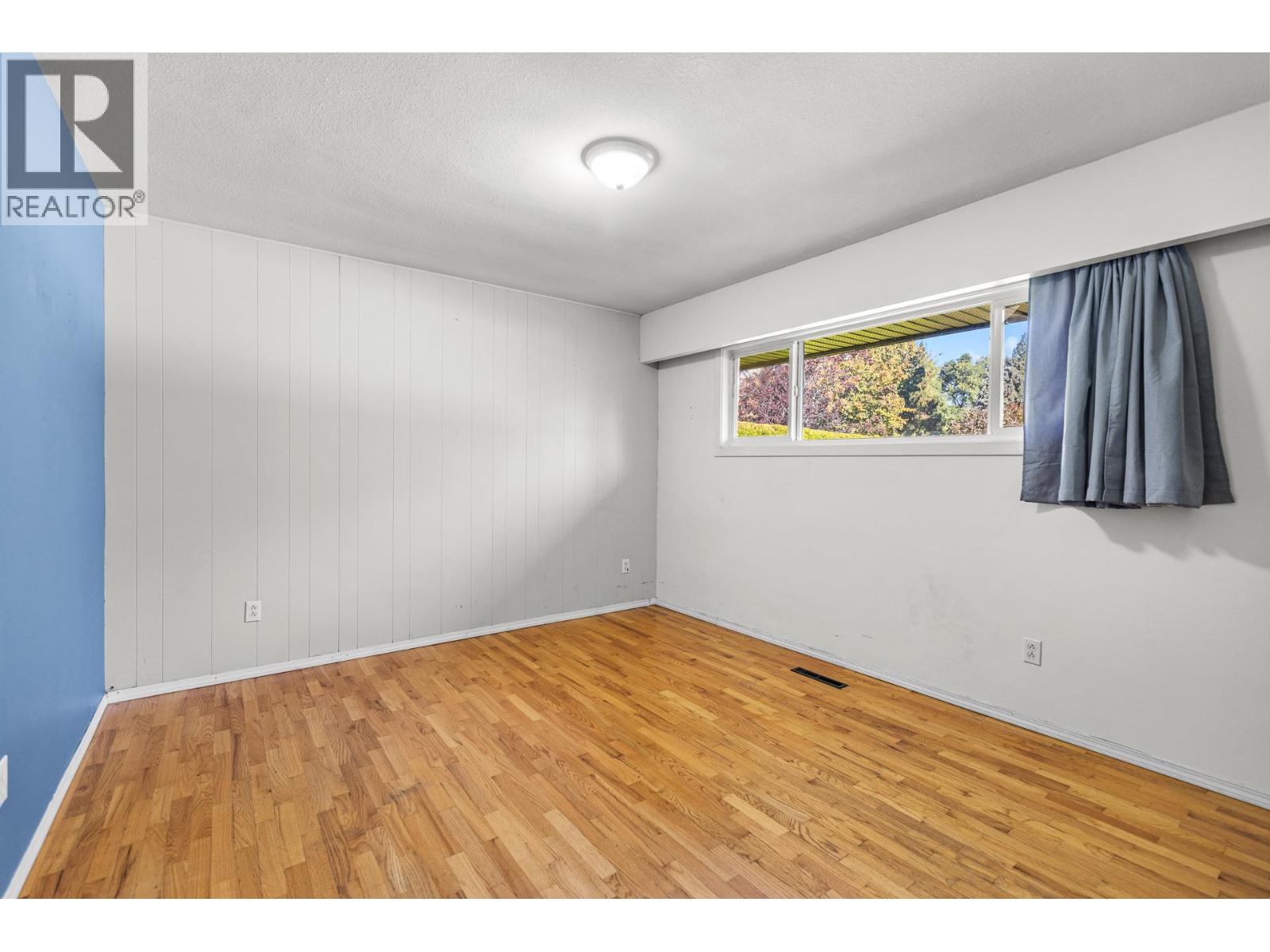  1210 Centennial Crescent, Kelowna
