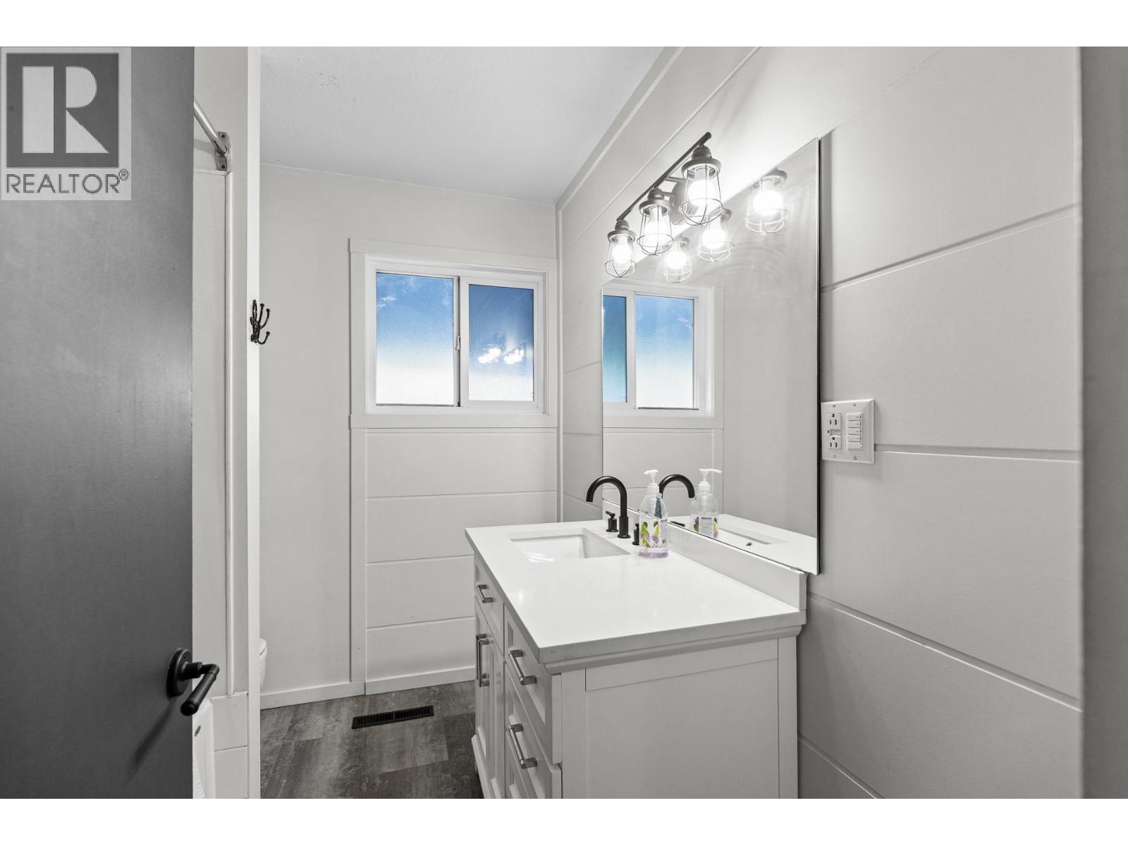 1210 Centennial Crescent - 19