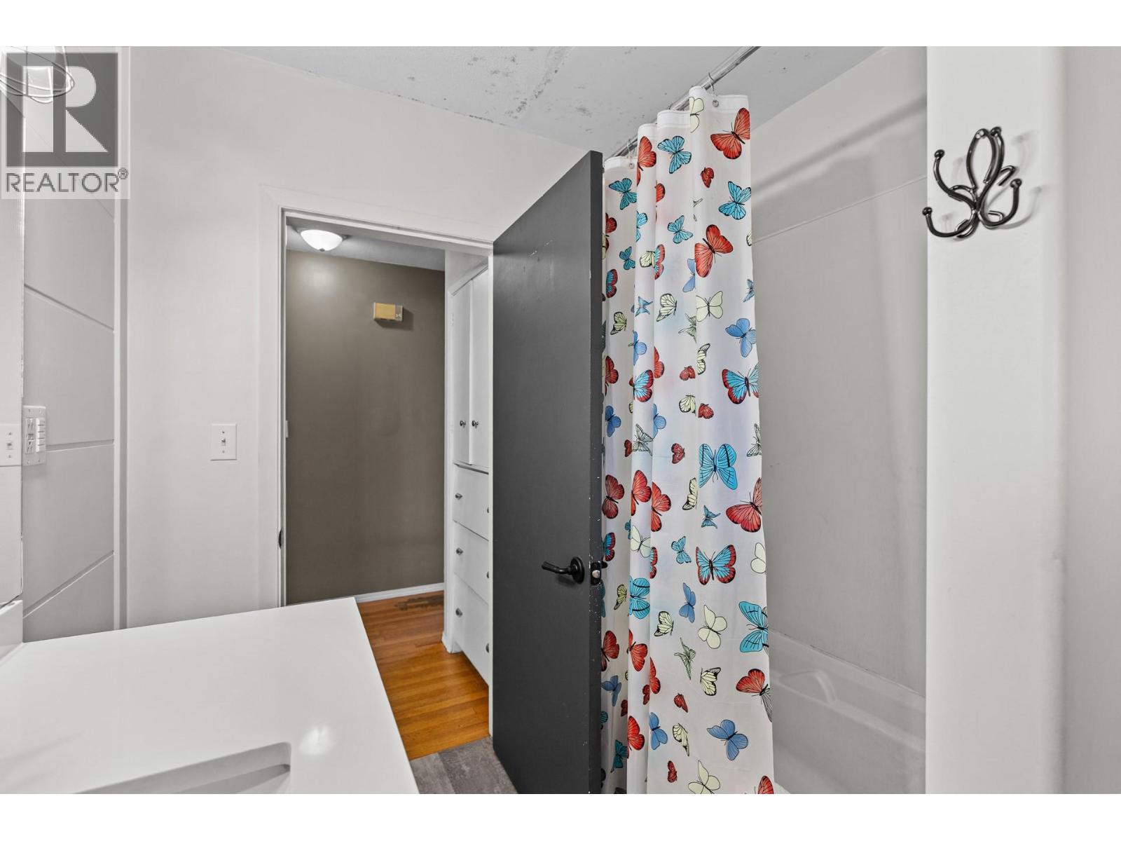  1210 Centennial Crescent, Kelowna