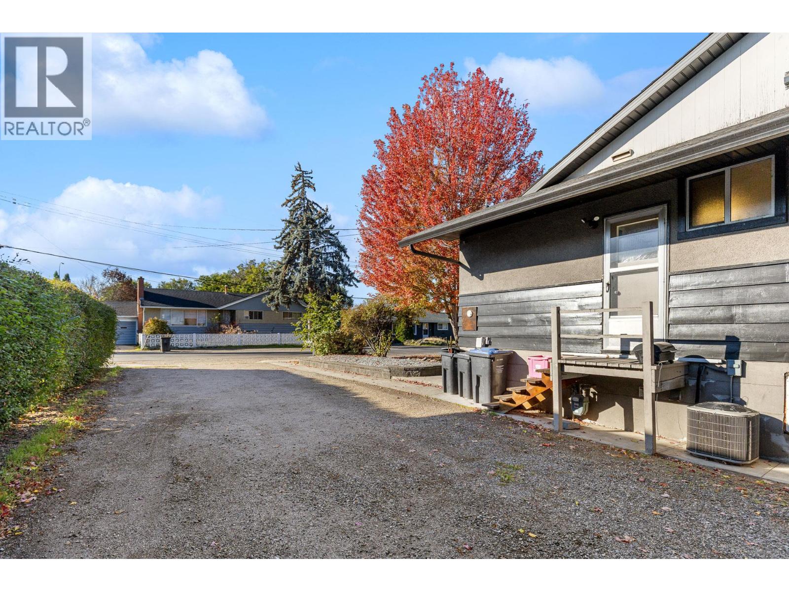  1210 Centennial Crescent, Kelowna