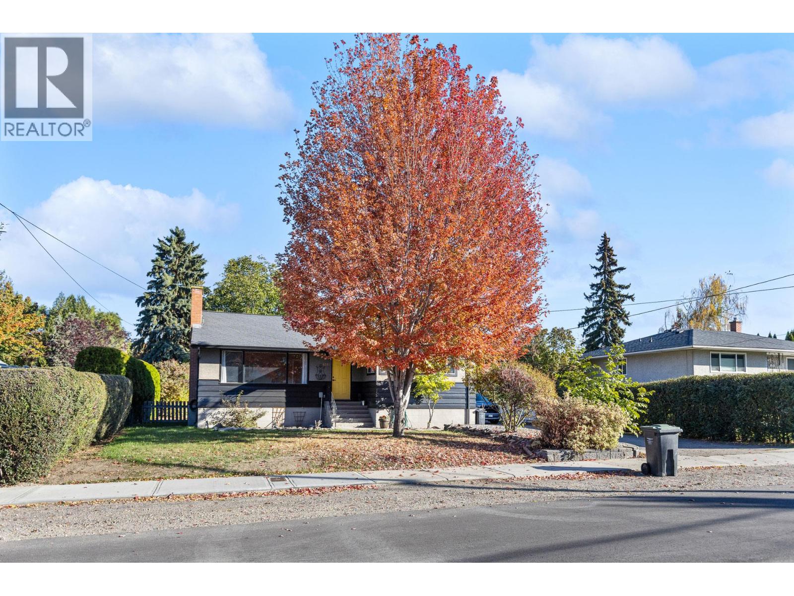  1210 Centennial Crescent, Kelowna