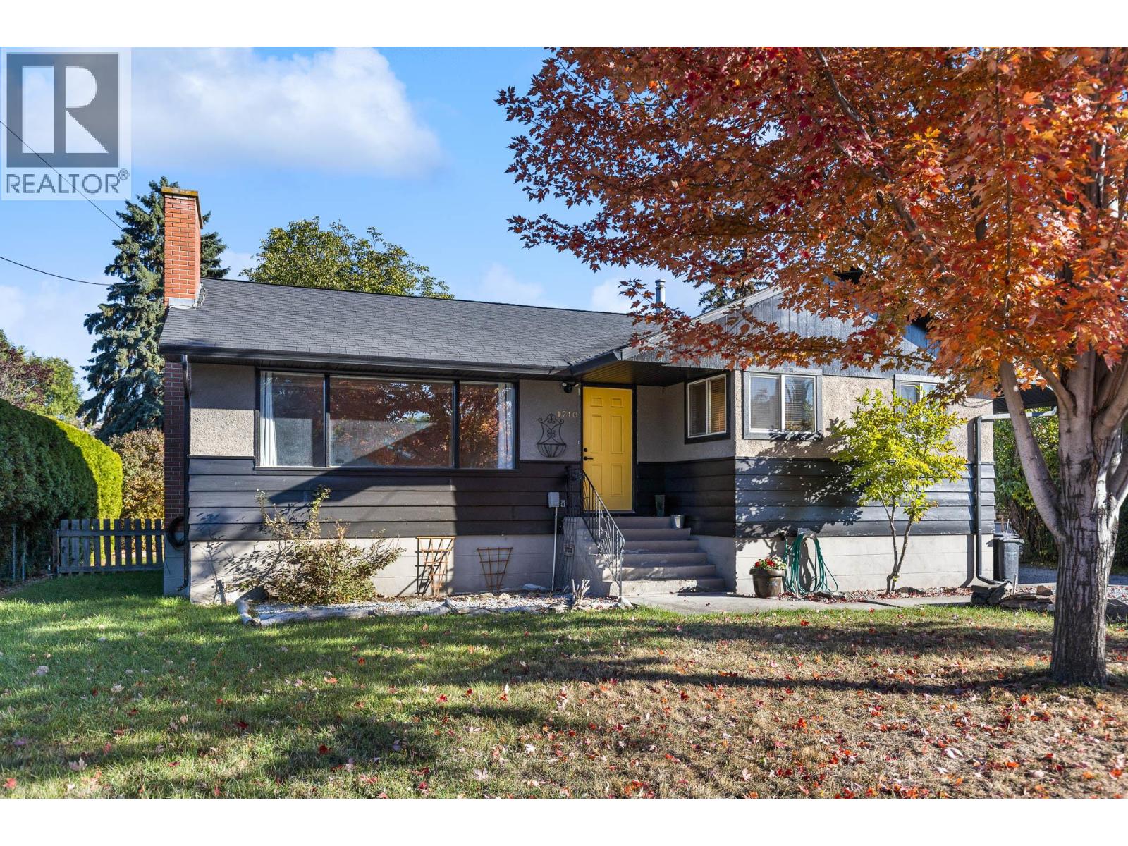 1210 Centennial Crescent - 1