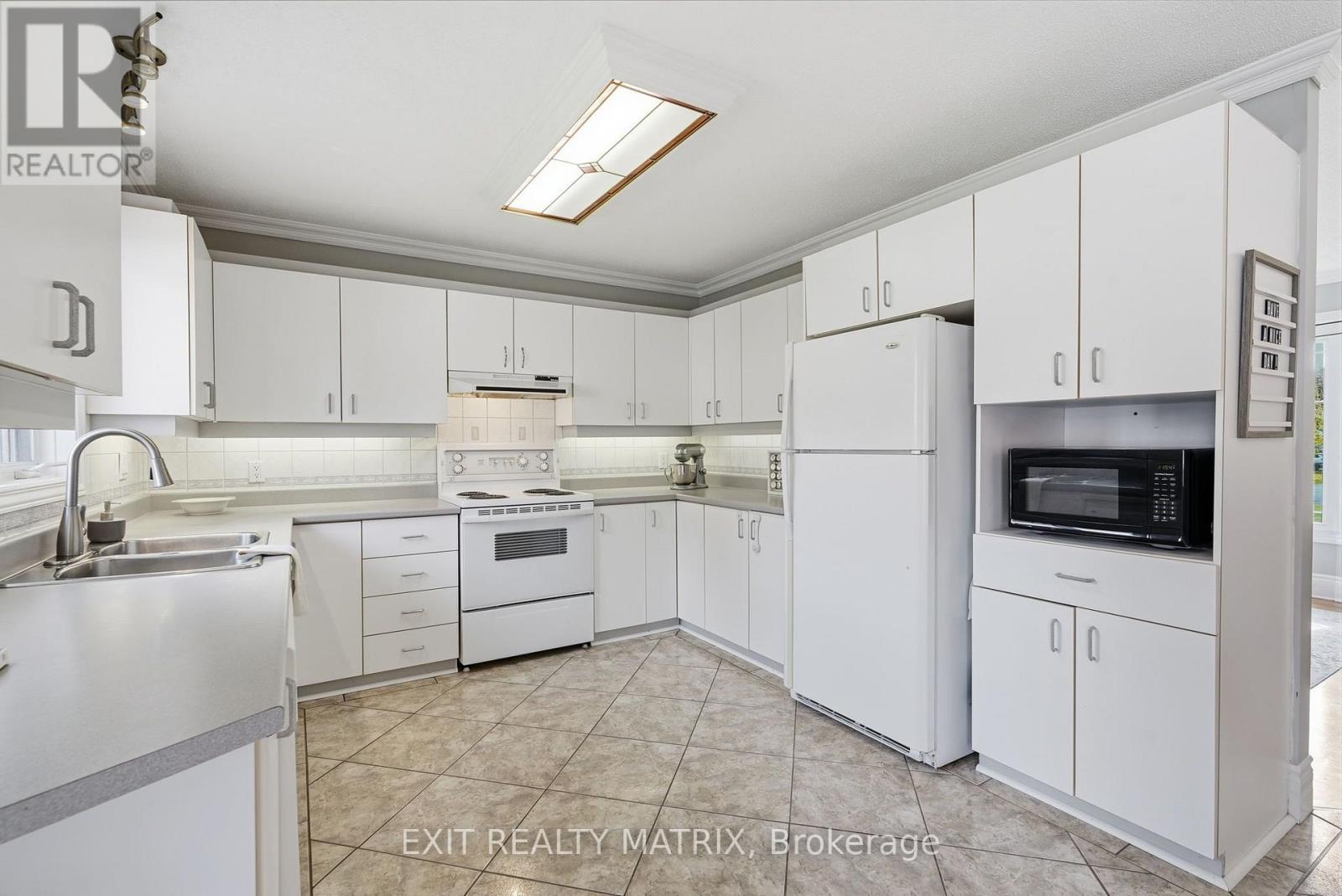 2 Maheu Street — photo 14