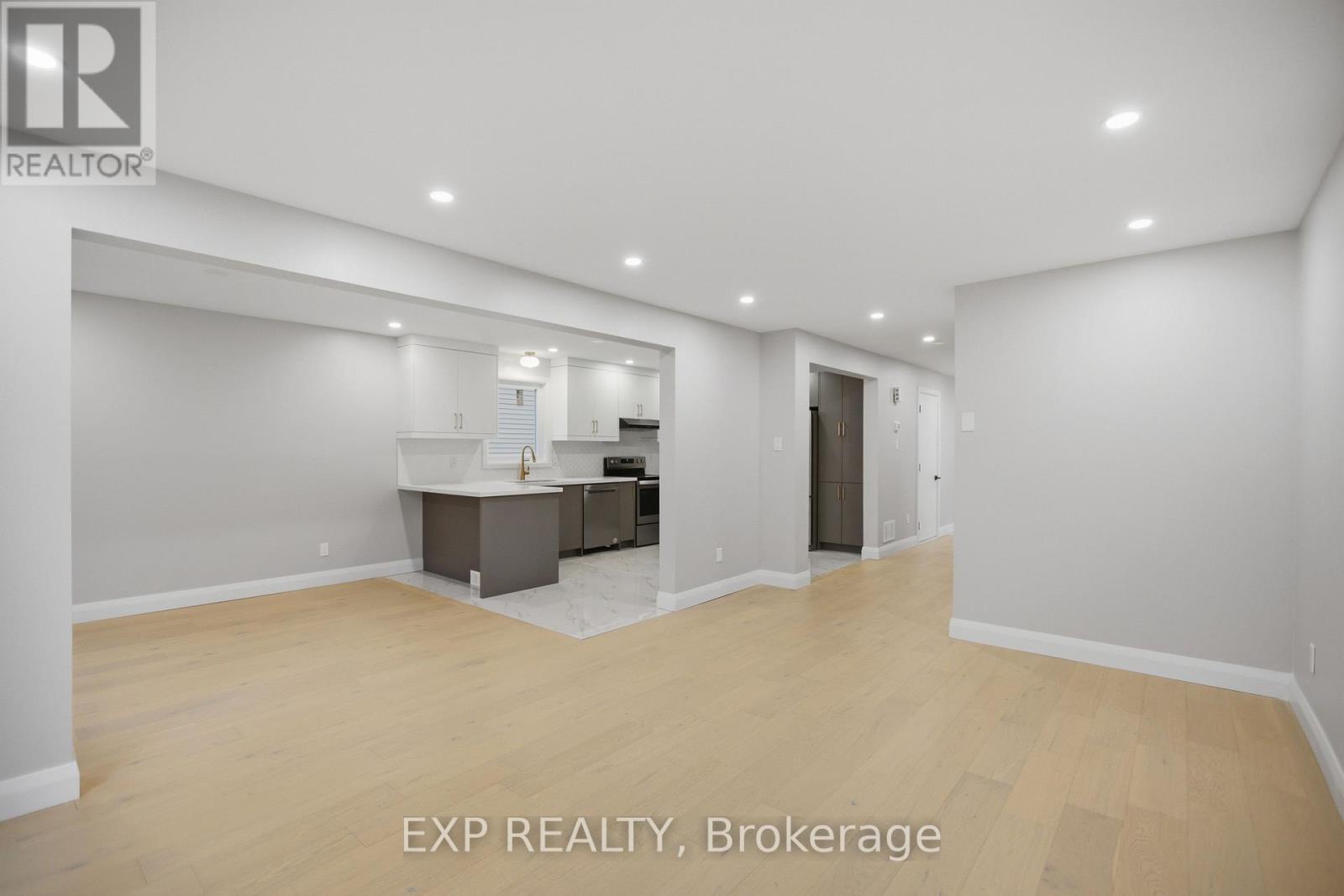 42 Antler Avenue — photo 10