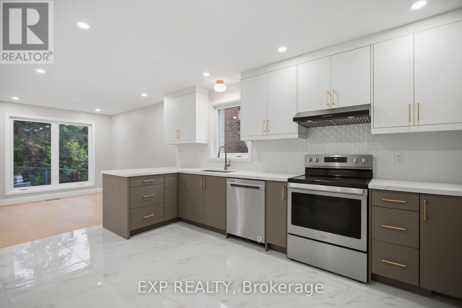 42 Antler Avenue — photo 13
