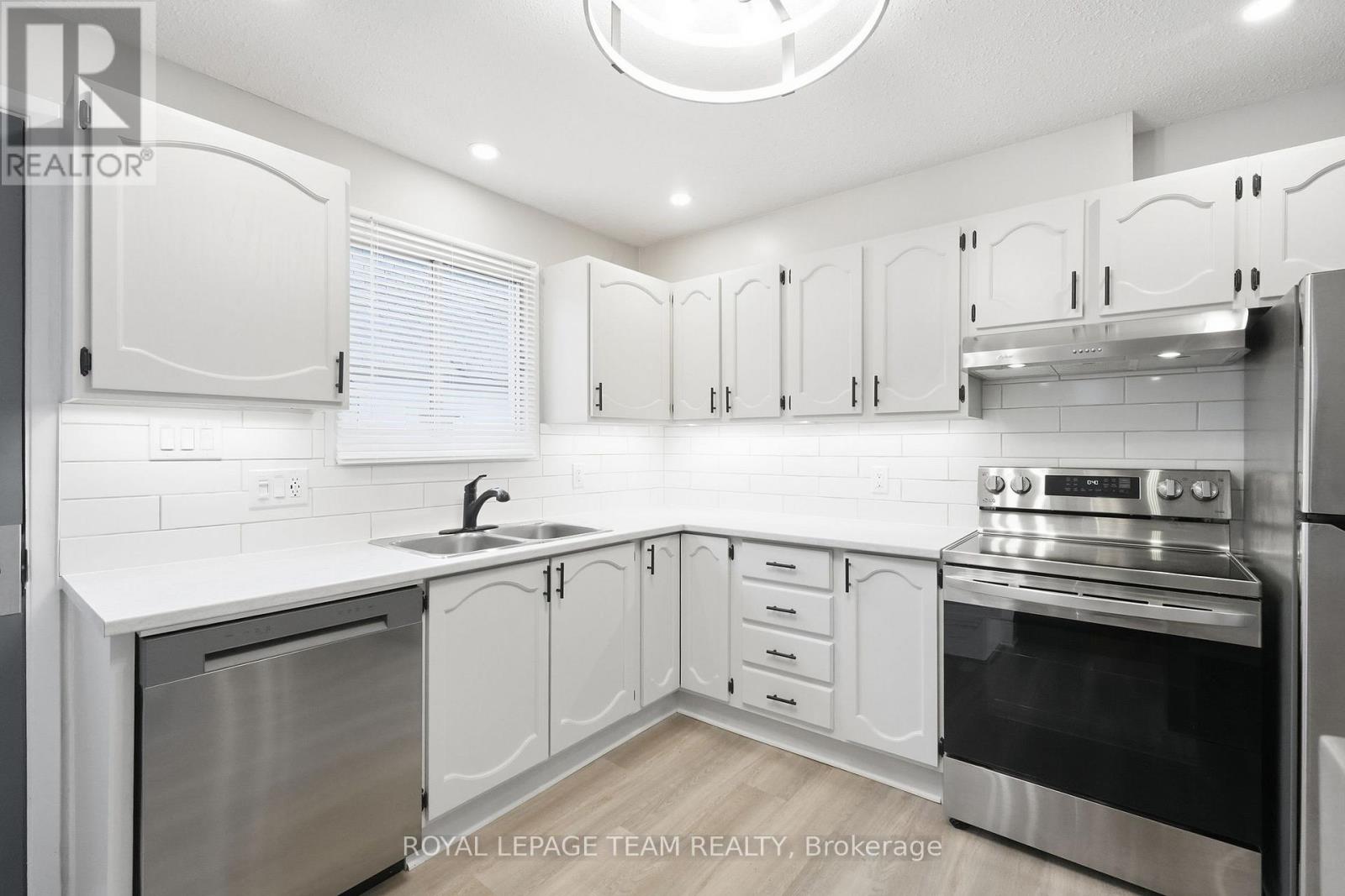 289 Montfort Street — photo 17