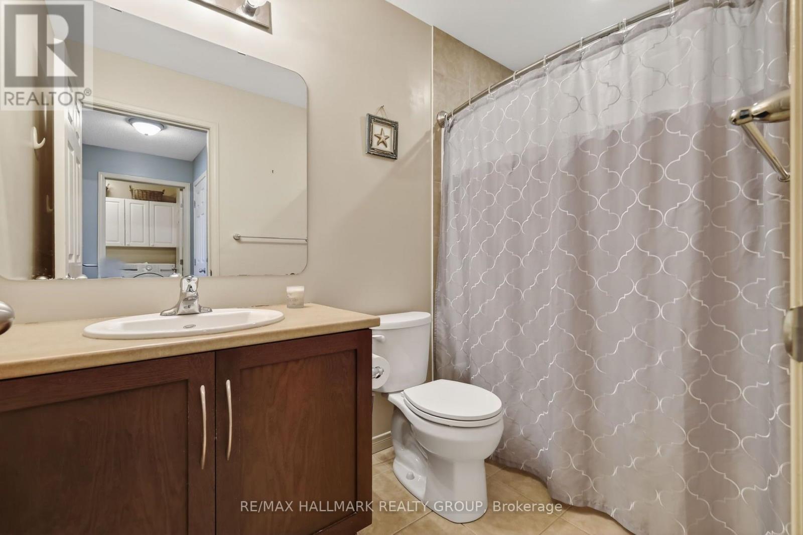 2227 Descartes Street — photo 27