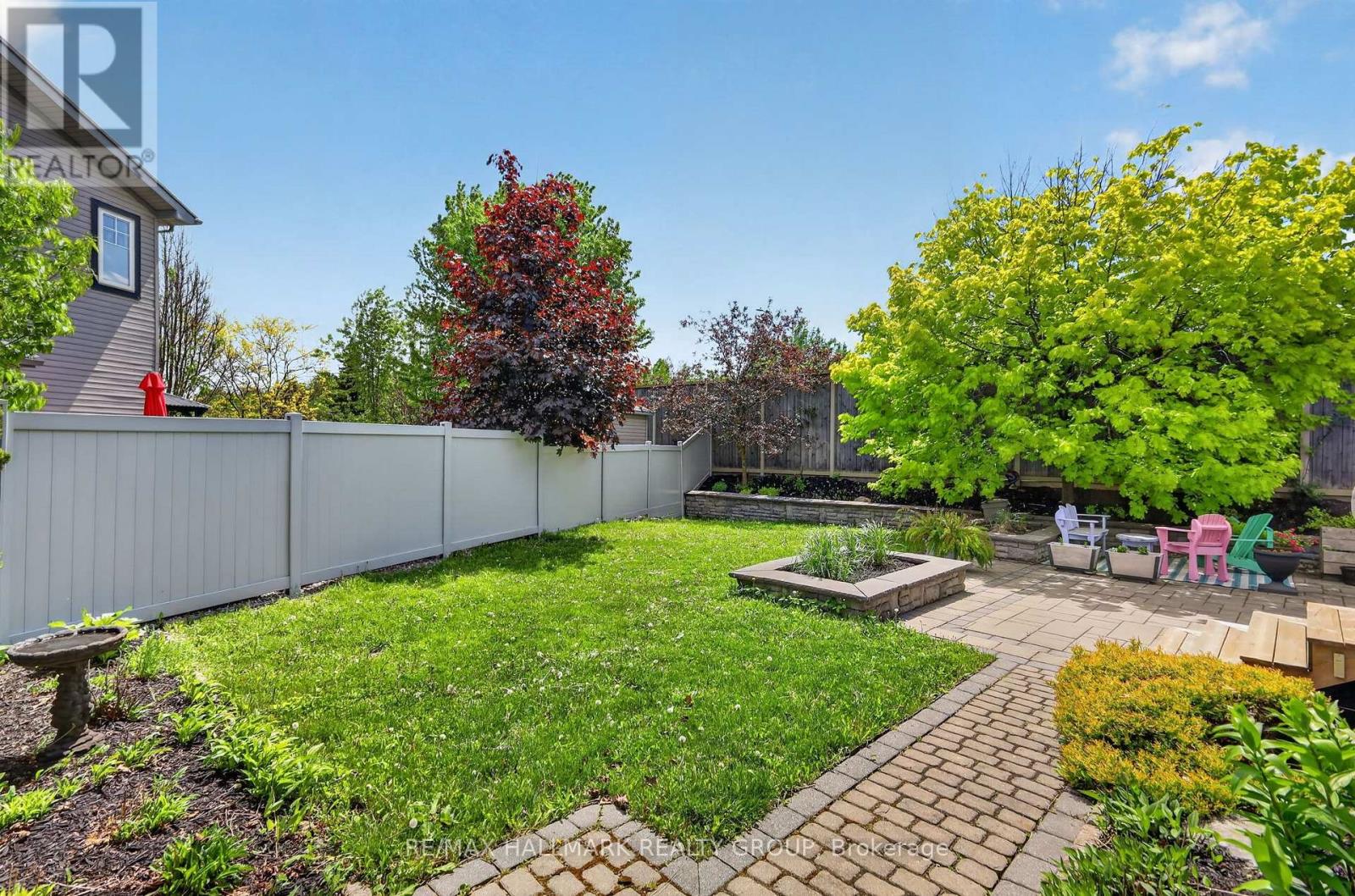2227 Descartes Street — photo 33