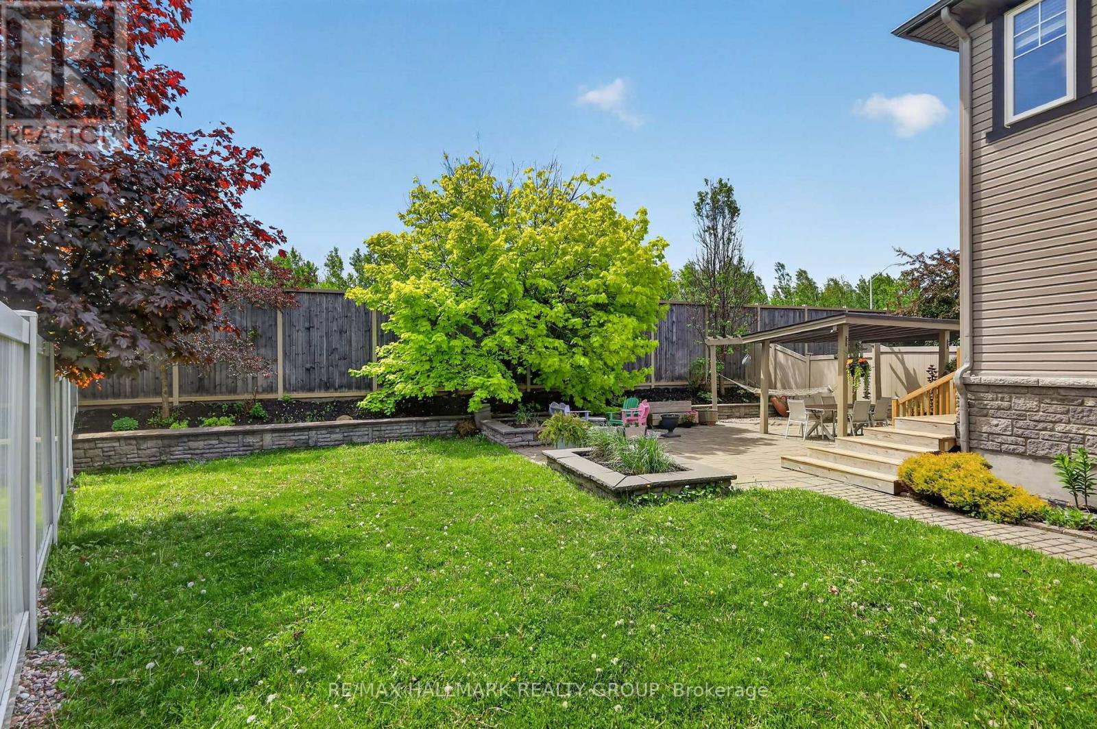 2227 Descartes Street — photo 34