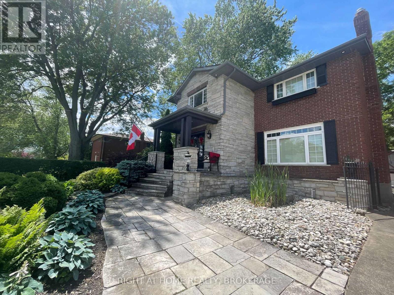 4108 Queen Victoria Street — photo 2