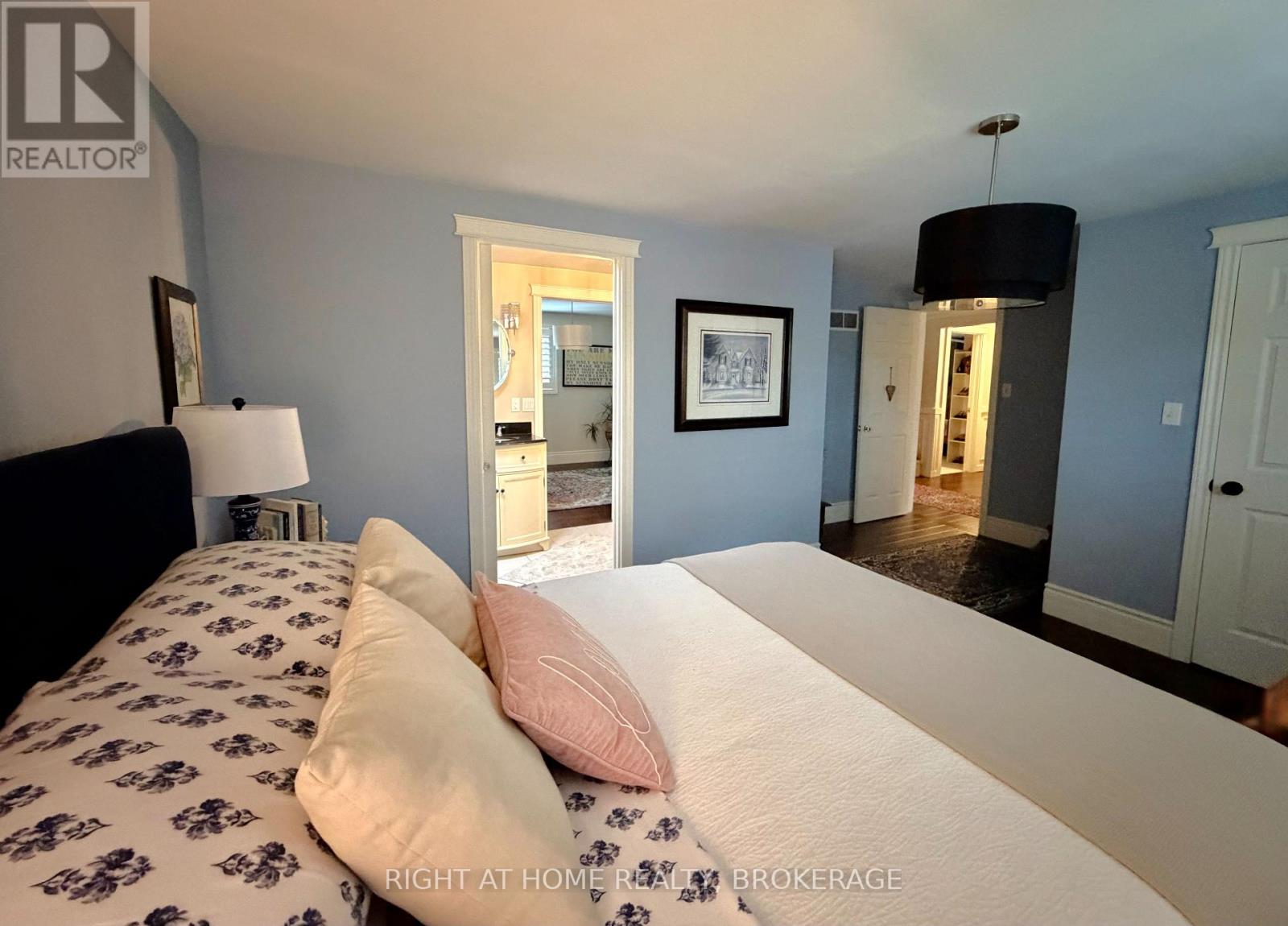 4108 Queen Victoria Street — photo 26