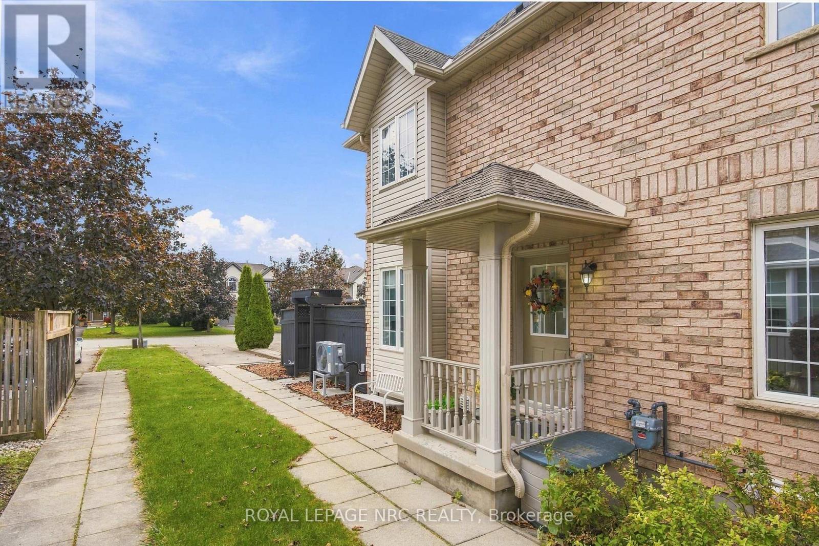 13 Flynn Court — photo 2