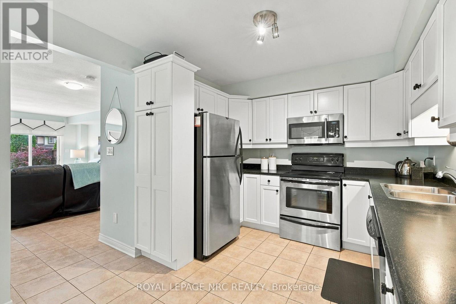 13 FLYNN COURT - 20