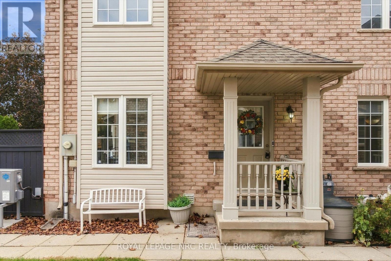 13 Flynn Court — photo 4