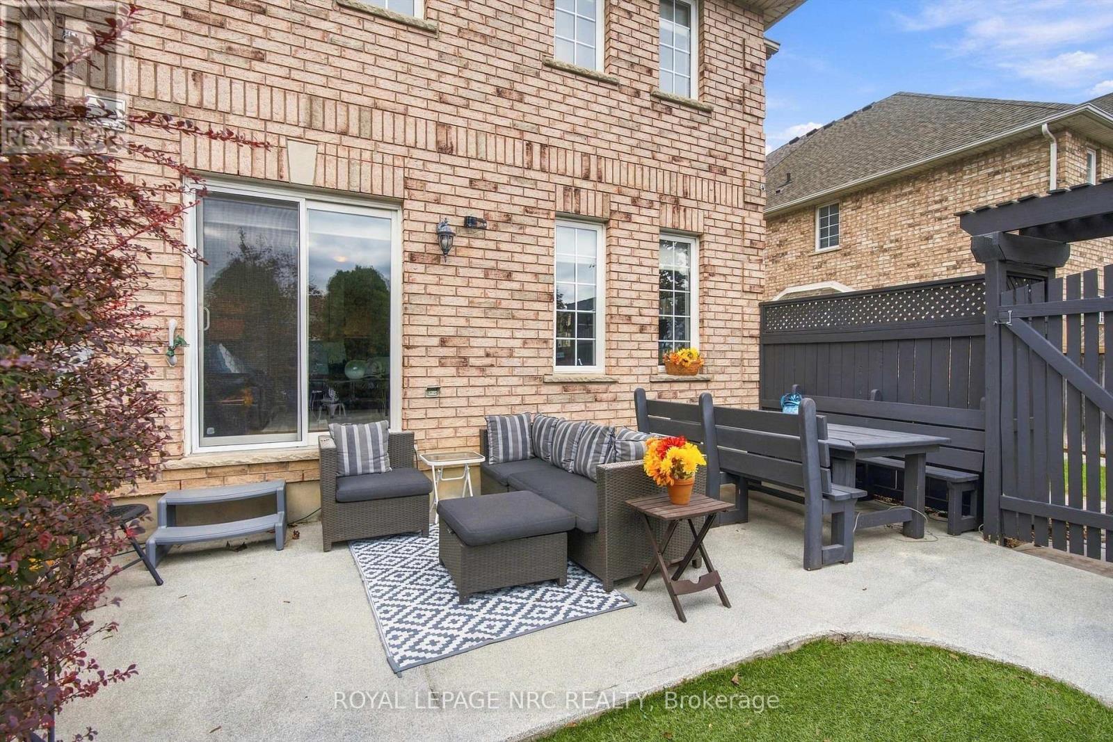 13 Flynn Court — photo 7