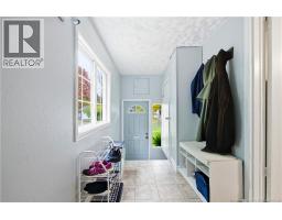 Foyer - 22 Bailey Avenue, Fredericton, NB E3A1H5 Photo 7