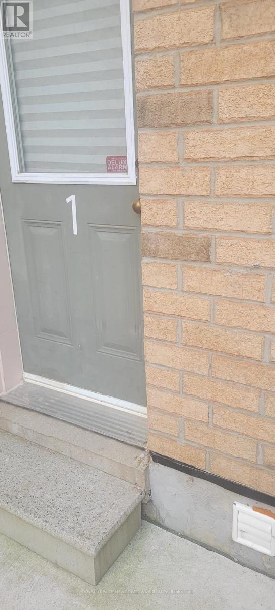 381 Baylis Court — photo 18