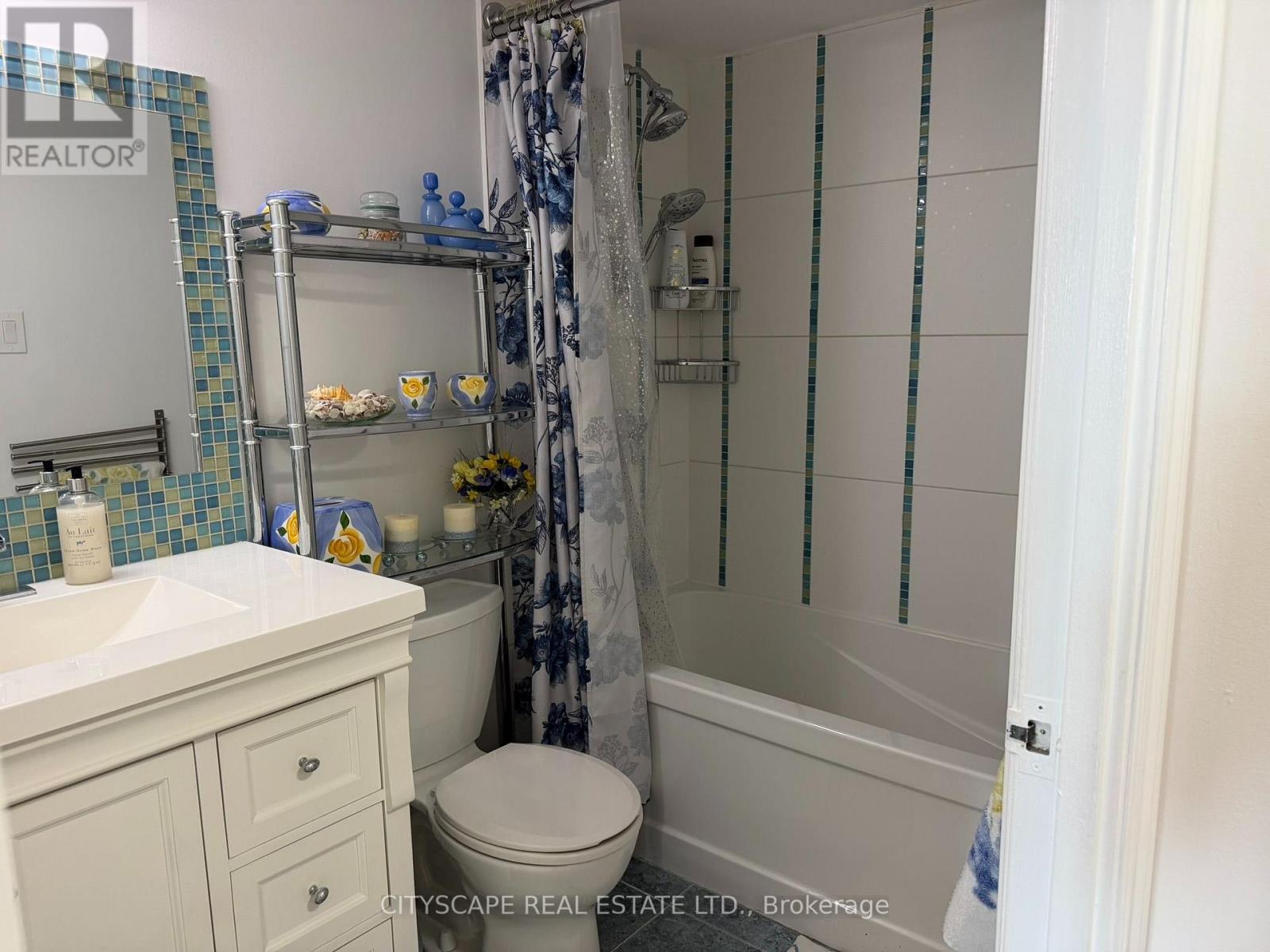 355 Rathburn Road East — photo 11