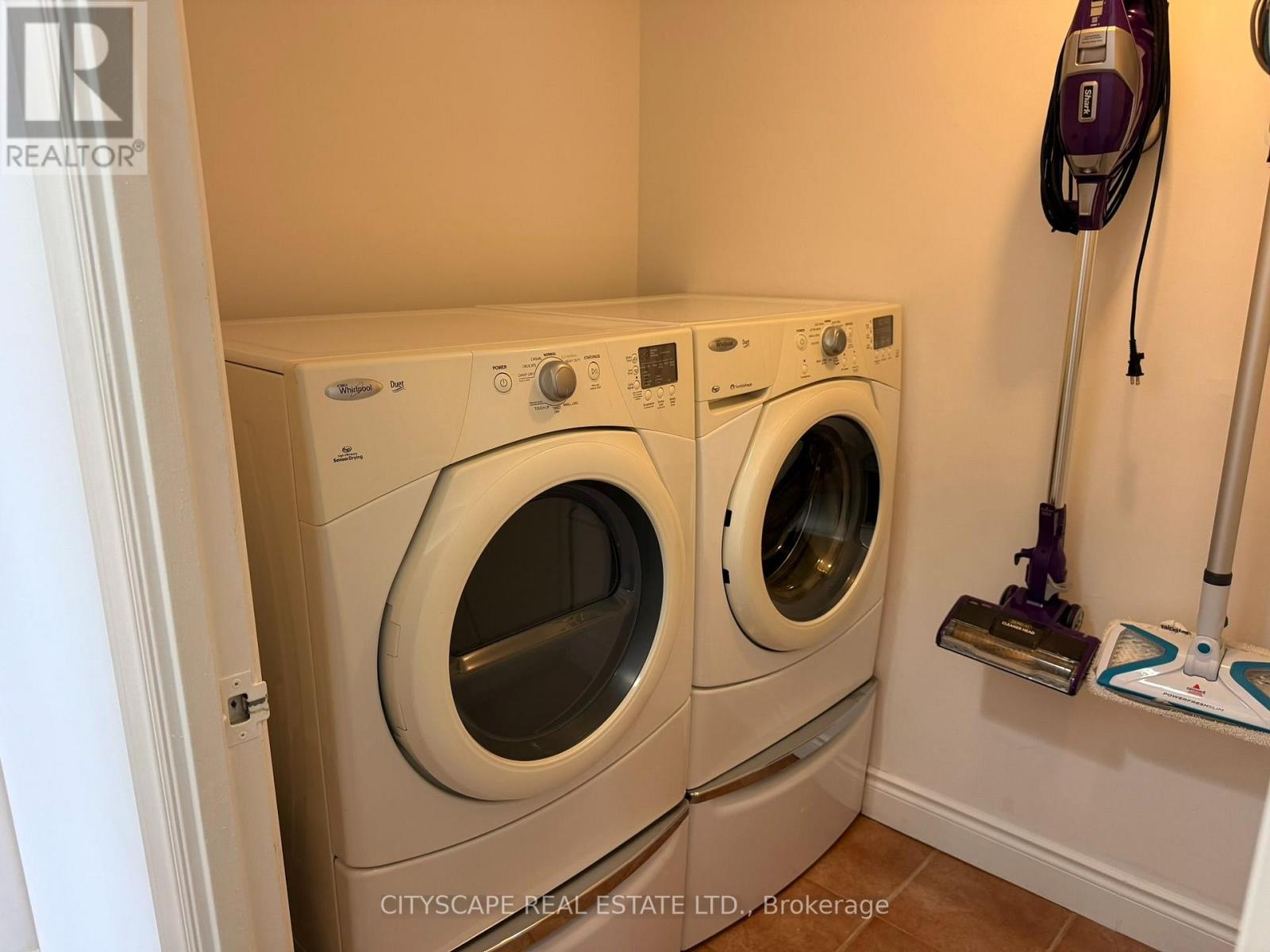 355 Rathburn Road East — photo 13