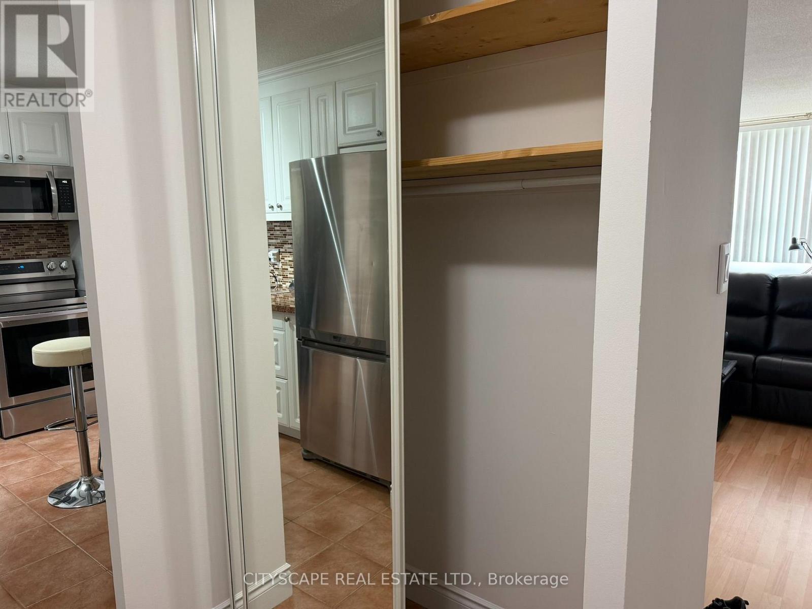 355 Rathburn Road East — photo 17