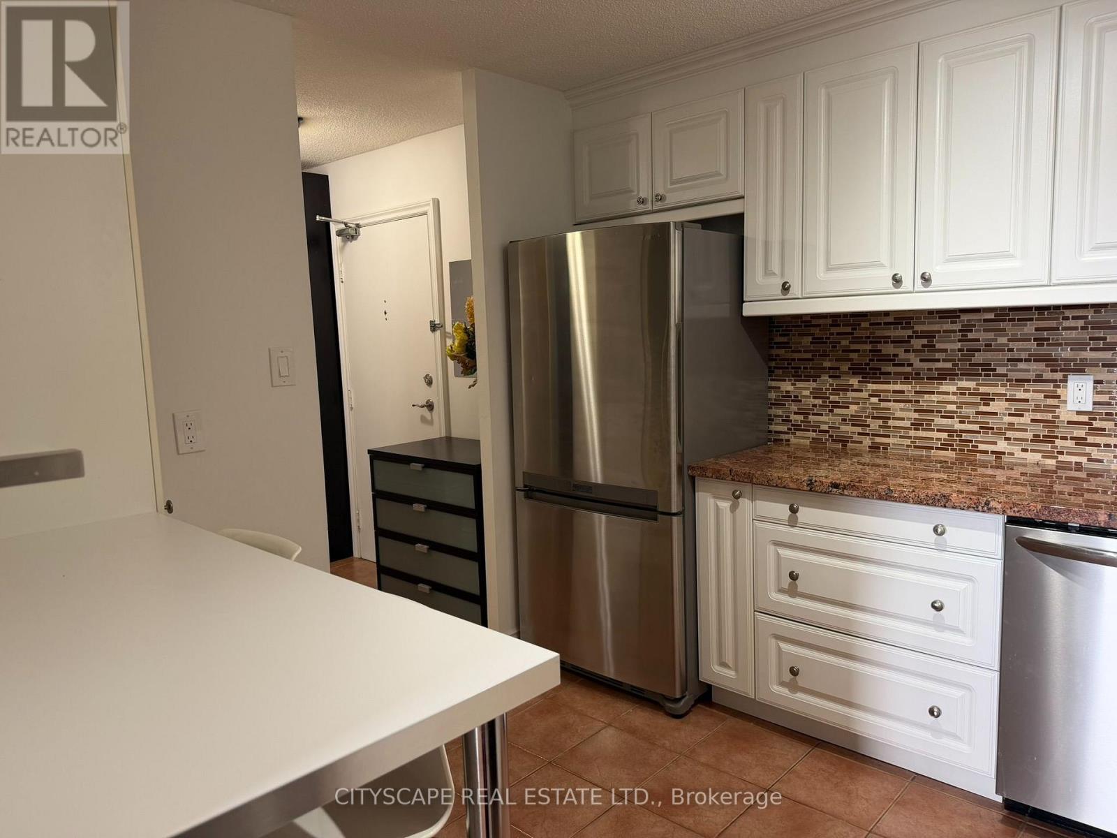 355 Rathburn Road East — photo 21