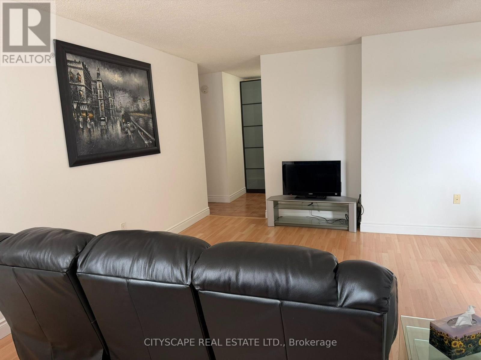 355 Rathburn Road East — photo 28