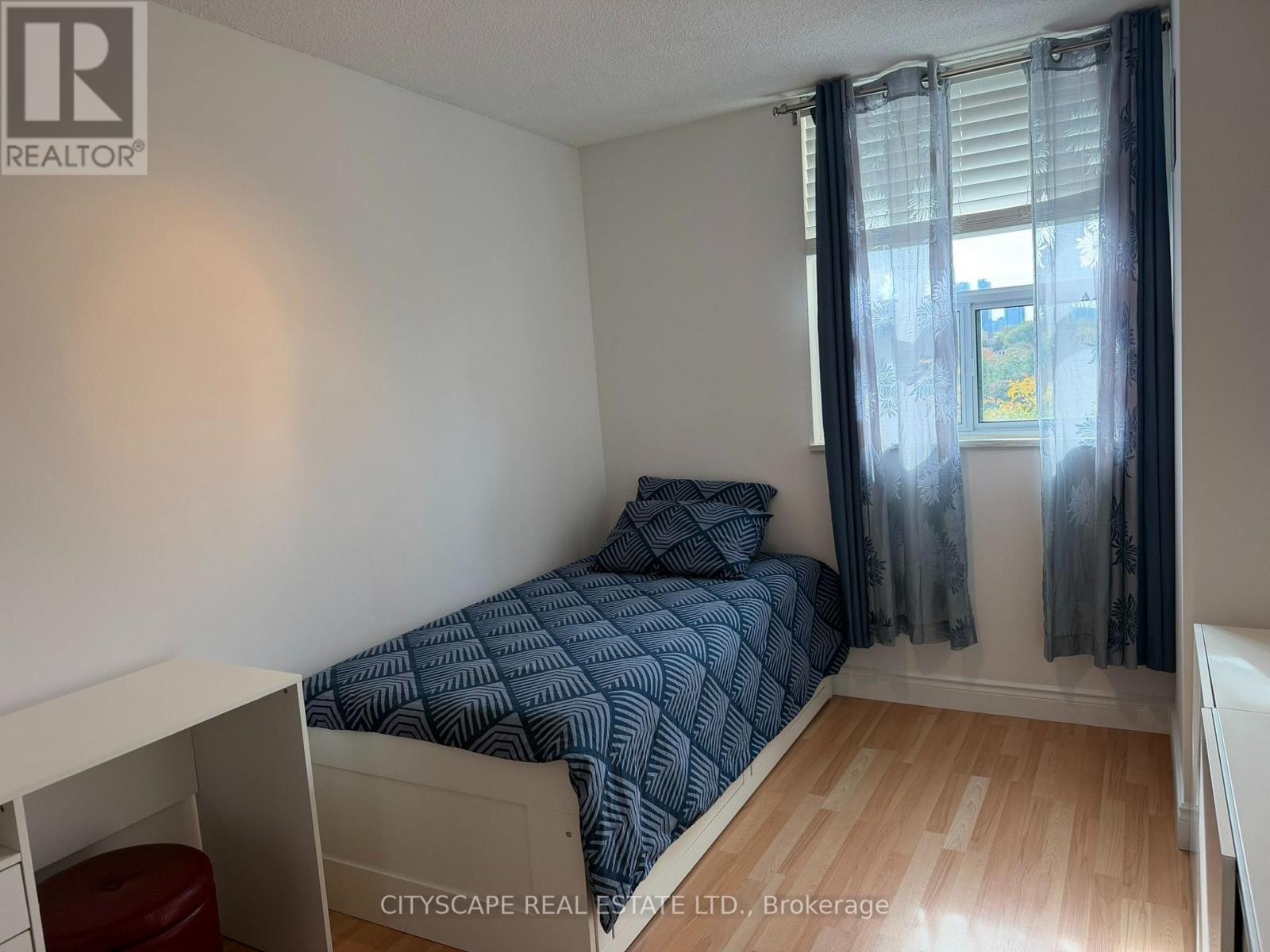 355 Rathburn Road East — photo 30
