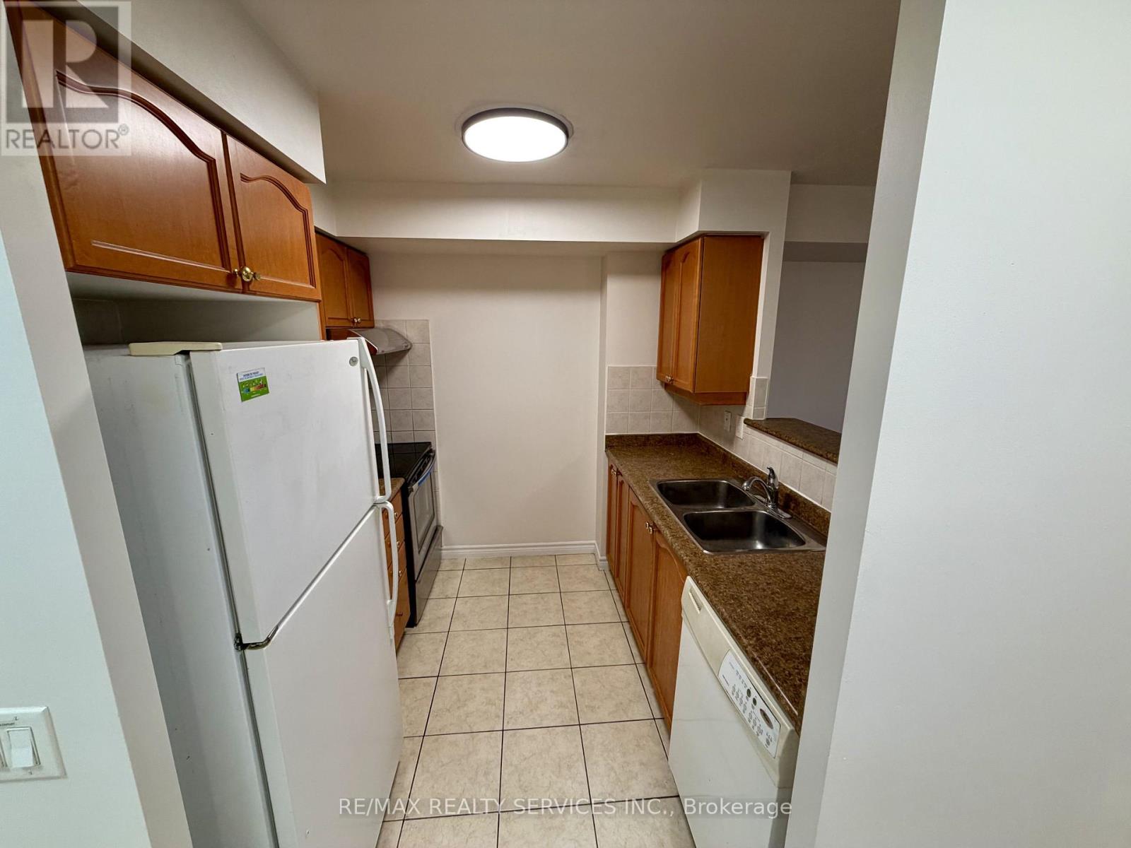 700 Humberwood Boulevard — photo 4