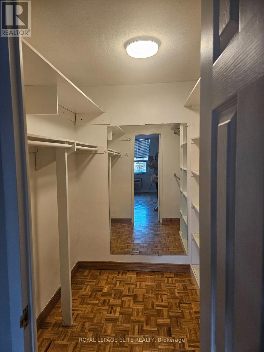 511 The West Mall Road — photo 19