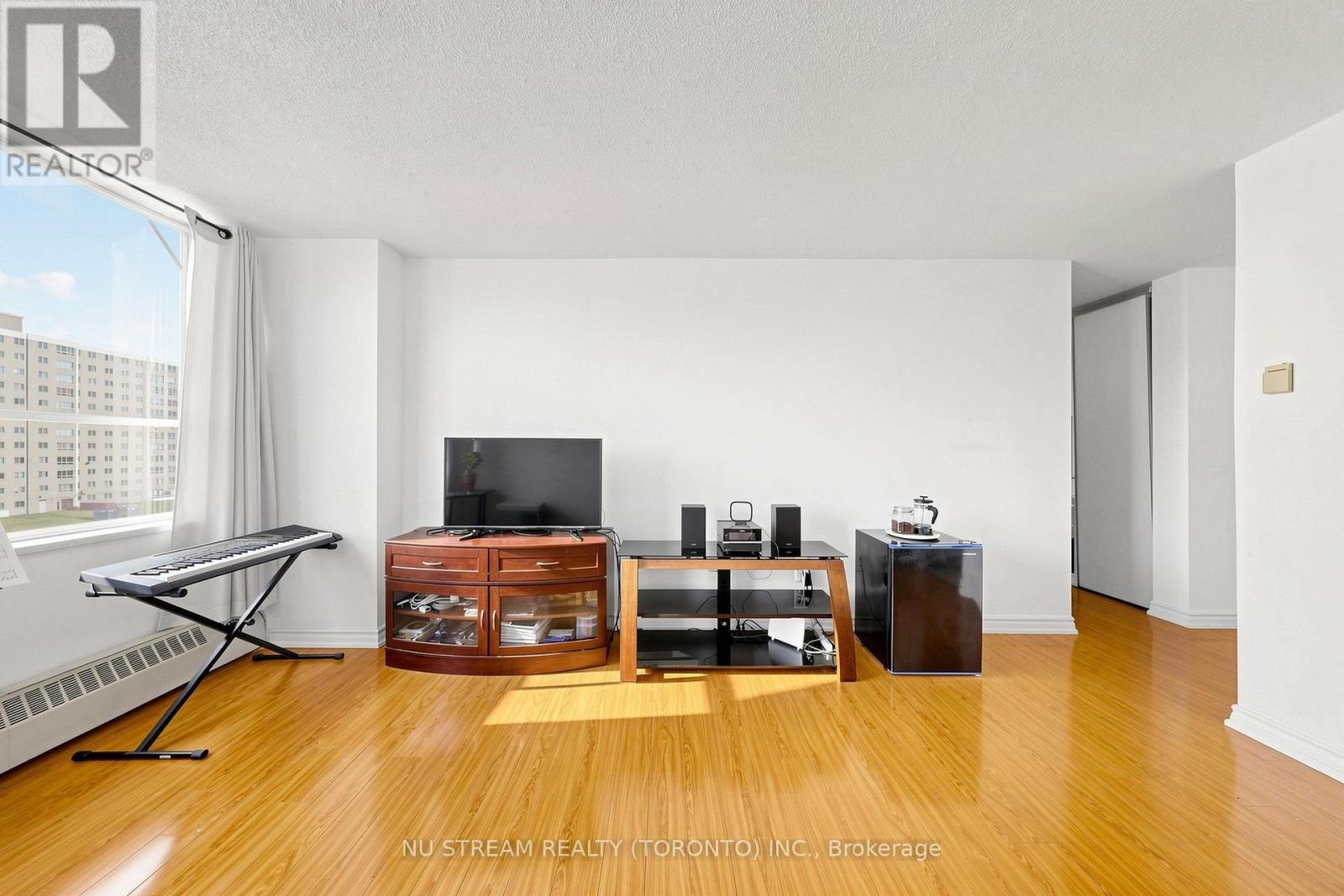 604- 100 Lotherton Pathway, Toronto, ON photo 10