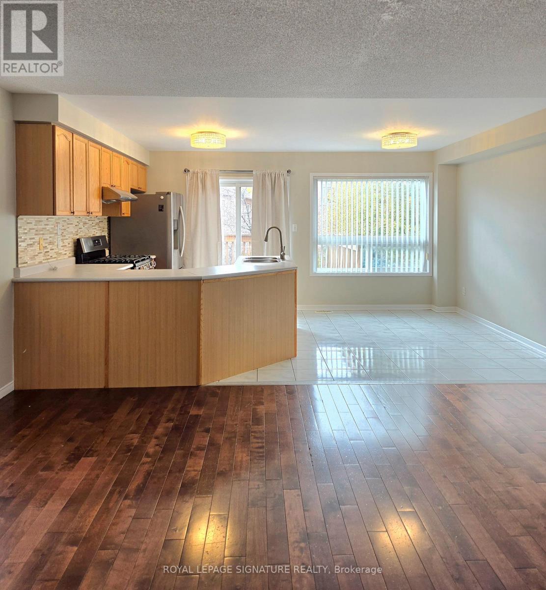 7212 Sedan Square — photo 2