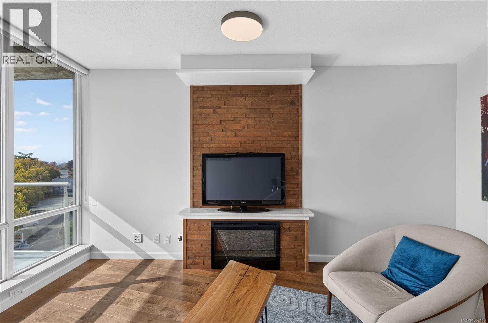 #805 160 Wilson St - 13