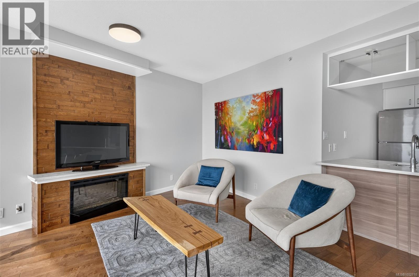 #805 160 Wilson St - 14
