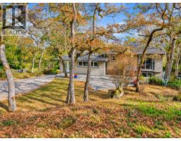 3524 Plymouth Rd, Oak Bay, BC V8P4X4 Photo 34