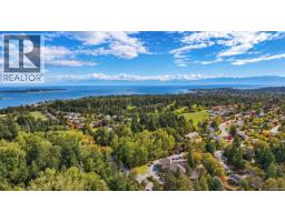 3524 Plymouth Rd, Oak Bay, BC V8P4X4 Photo 41