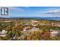 3524 Plymouth Rd, Oak Bay, BC V8P4X4 Photo 42