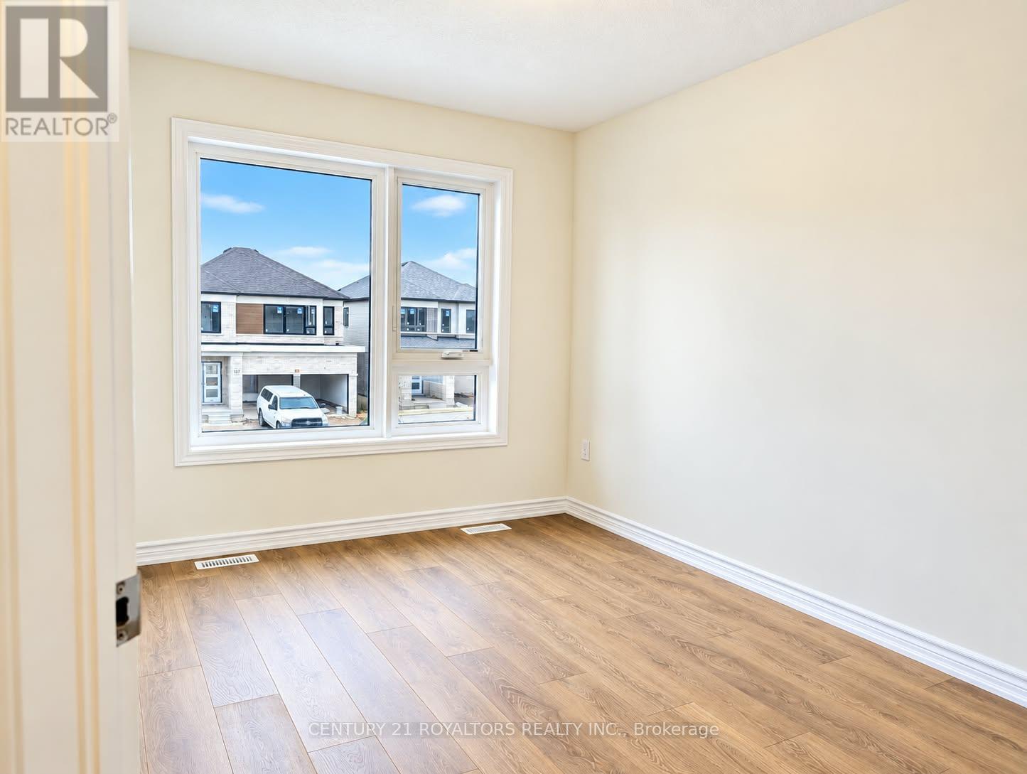 1909 Upper Thames Drive — photo 11