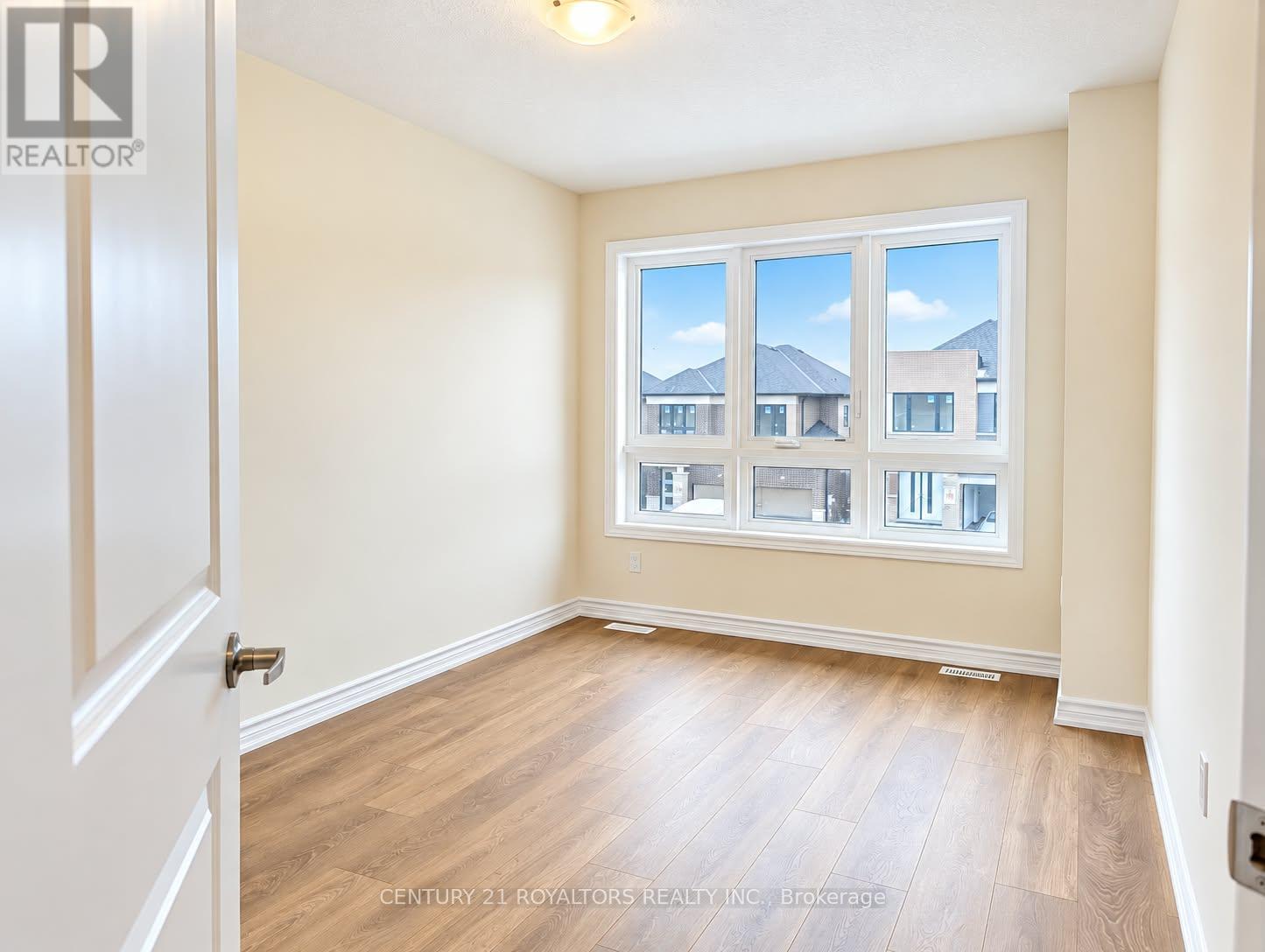 1909 Upper Thames Drive — photo 16