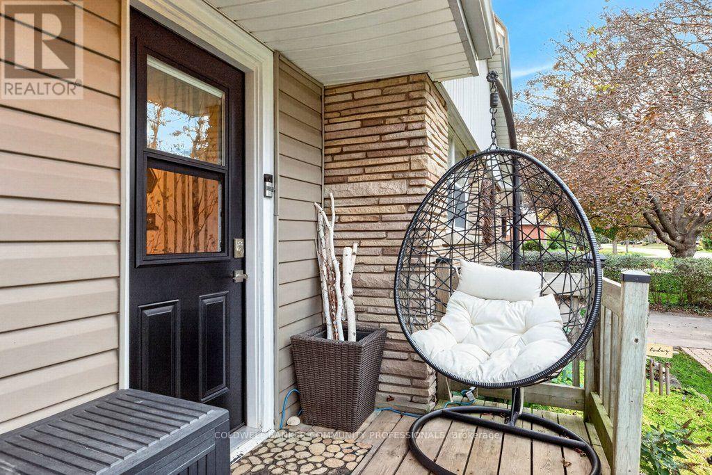 58 Hatton Drive, Hamilton, ON photo 4