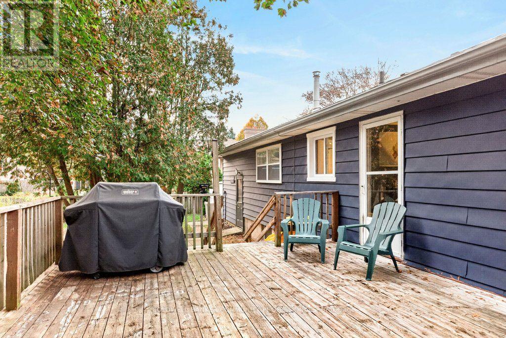 58 HATTON DRIVE - 44